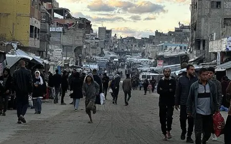 6 شهداء بينهم أطفال بقصف إسرائيلي استهدف مركز إيواء في غزة