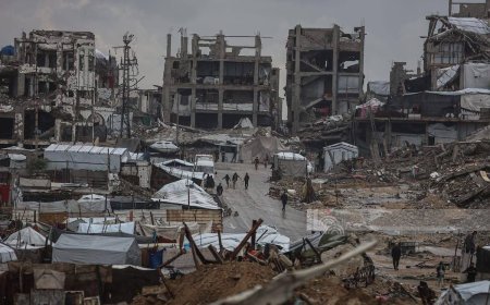 20 شهيدا وانهيار 49 منزلا وتضرر 127 ألف خيمة بفعل المنخفضات الجوية في غزة