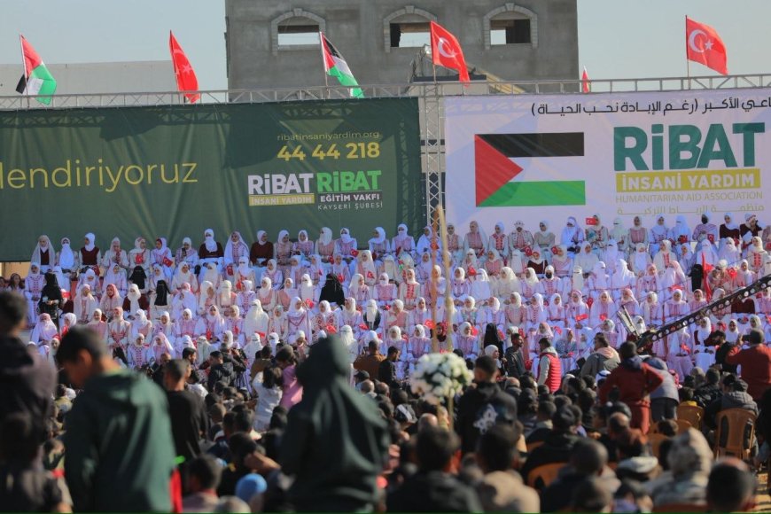 غزة تحتفي بزفاف 203 عريس وعروس في عرس جماعي بهيج