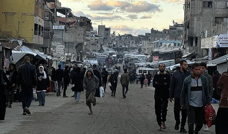 6 شهداء بينهم أطفال بقصف إسرائيلي استهدف مركز إيواء في غزة