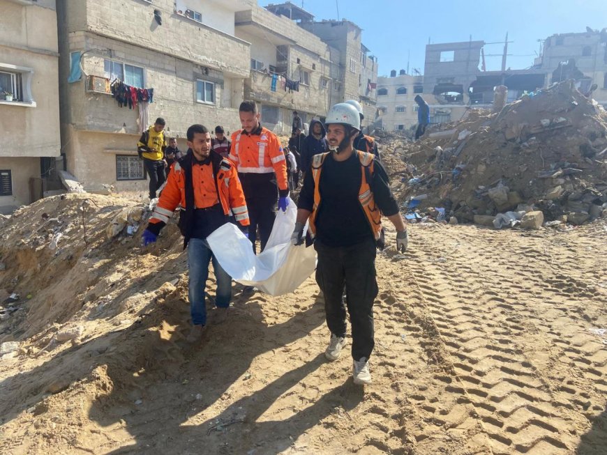 انتشال 14 شهيدًا من تحت أنقاض منزل غرب خانيونس