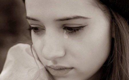 أبراج تميل إلى الحزن والكآبة والدموع