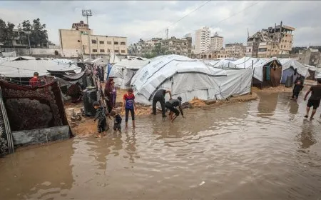 غزة اليوم: 127 ألف خيمة متهالكة تواجه منخفضاً قطبياً وسط انعدام وسائل التدفئة