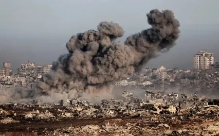 غارات وقصف إسرائيلي على غزة مع استمرار خرق وقف النار