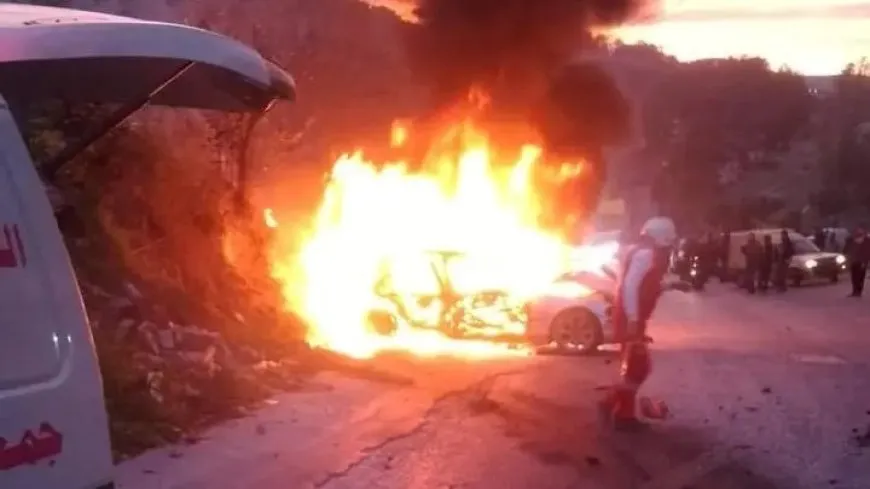 في خرق متجدد للهدنة.. شهيدان بقصف مسيّرة إسرائيلية استهدف سيارة جنوبي لبنان