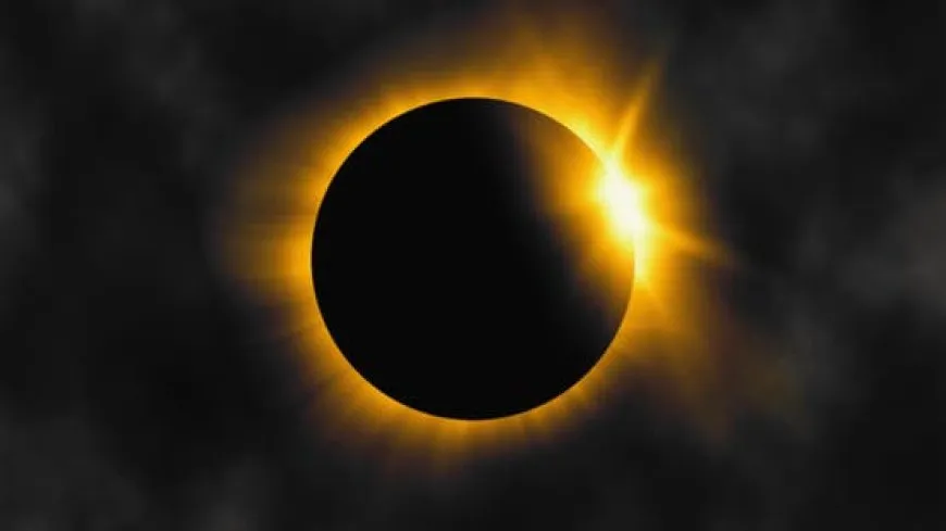 كسوف الشمس.. ظواهر شمسية نادرة تزين سماء 2026