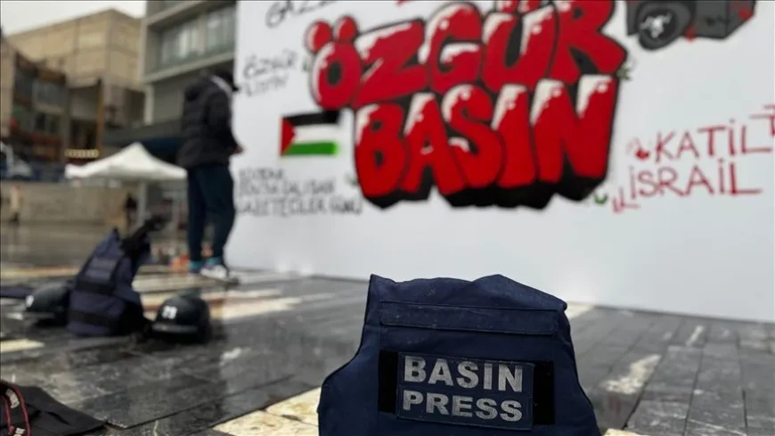 جدارية غرافيتي في أنقرة إحياء لذكرى الصحفيين الشهداء في غزة