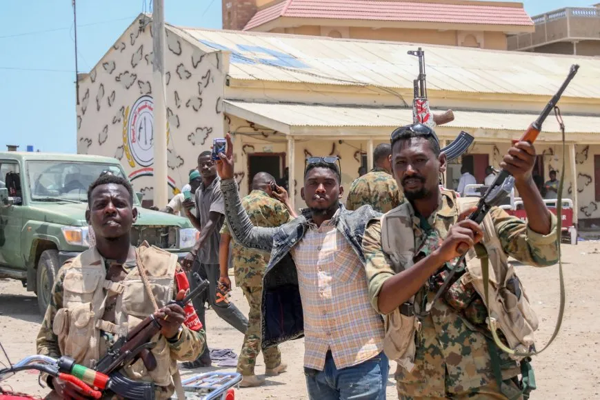 الجيش السوداني:  الموقف العام مستقر عدا مناوشات محدودة في محيط منطقة القيادة والمطار