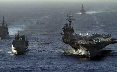 عاجل.. أمريكا تسقط مسيرة إيرانية قرب حاملة طائرات بالخليج