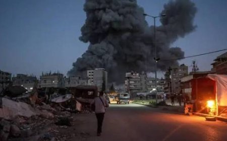 غزة الآن.. غارات جوية وانفجارات ضخمة تهز المحافظة الوسطى