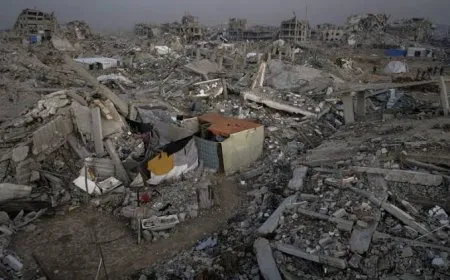 شهيدان في غارة إسرائيلية استهدفت دراجة بالزوايدة وسط غزة