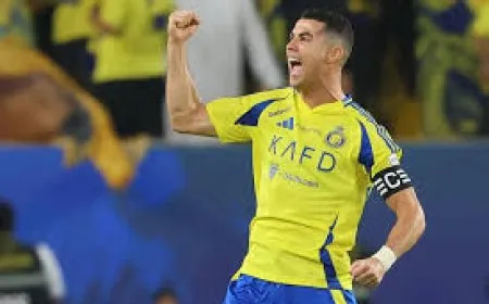 الهلال يتصدر والنصر يطارد بهدف تاريخي لرونالدو في دوري روشن