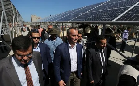 نيكولاي ملادينوف يعلن بدء تجنيد شرطة انتقالية في غزة