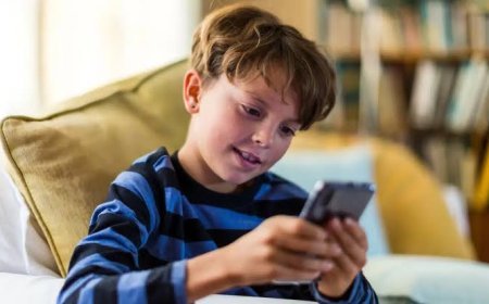 مقترح قانون جديد بالجزائر لتنظيم استخدام الهواتف للأطفال دون 16 عاماً