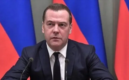 ميدفيديف يحذر من حرب عالمية ثالثة بسبب خطط تسليح أوكرانيا نووياً