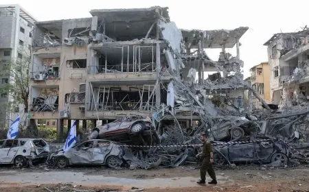 صاروخ يضرب "بتاح تكفا" وسط تل أبيب في ظل تصعيد إقليمي واسع