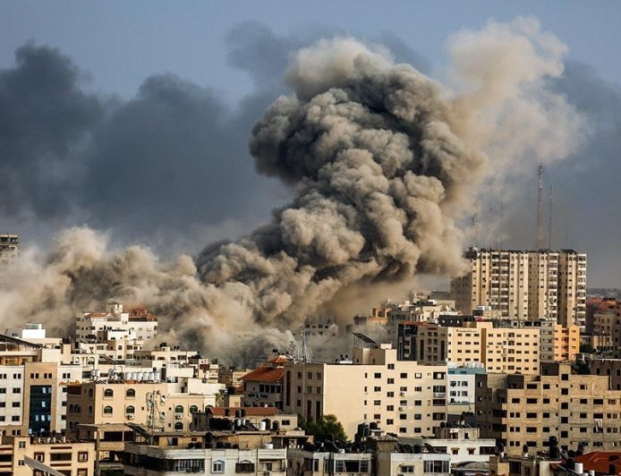 عاجل: ضرب إيران الآن وتفاصيل قصف الرياض ودبي والدوحة