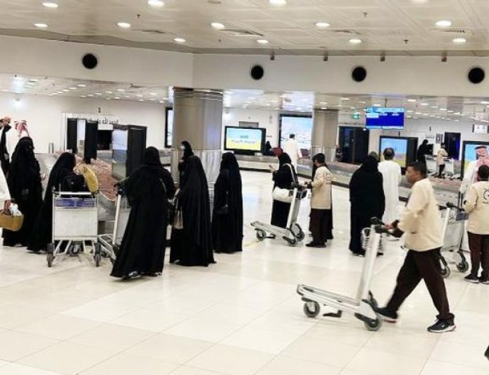 عاجل| استهداف مطار الكويت الدولي بطائرة مسيرة وإصابات طفيفة