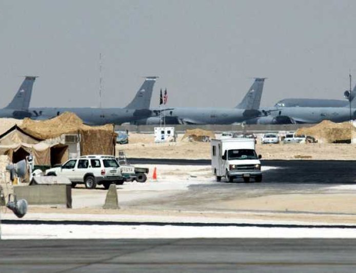 رويترز: استهداف قاعدة العديد بـ 44 صاروخاً و8 مسيرات إيرانية