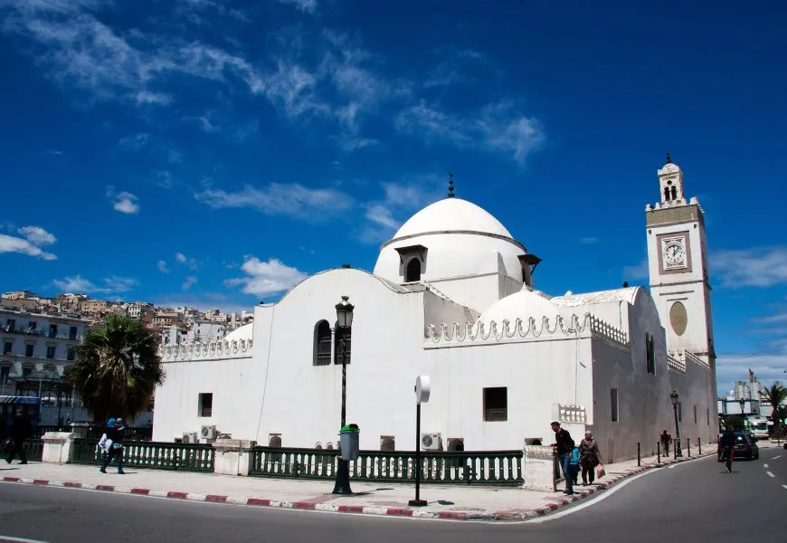 إمساكية الجمعة 20 فبراير 2026 في الجزائر