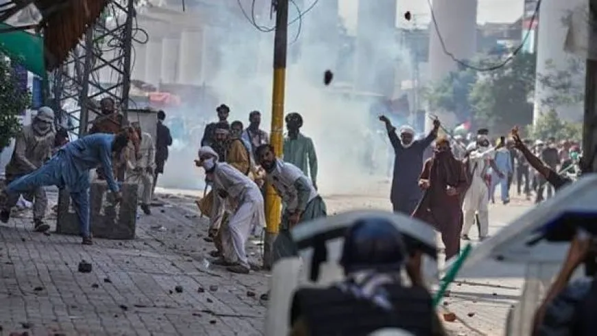 عاجل.. اشتباكات عنيفة بين أفغانستان وباكستان