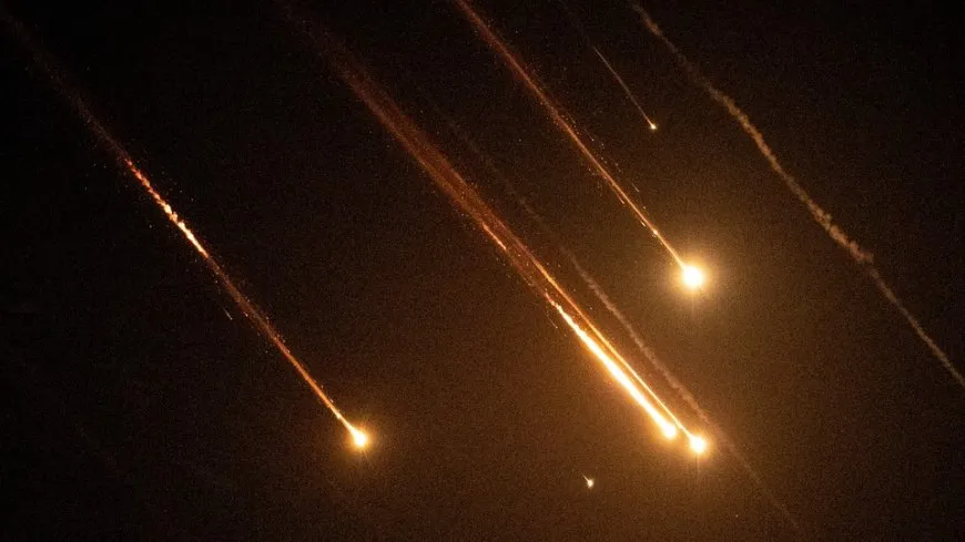 عاجل: تصعيد عسكري واسع وانفجارات تهز المنطقة جراء هجوم إيراني