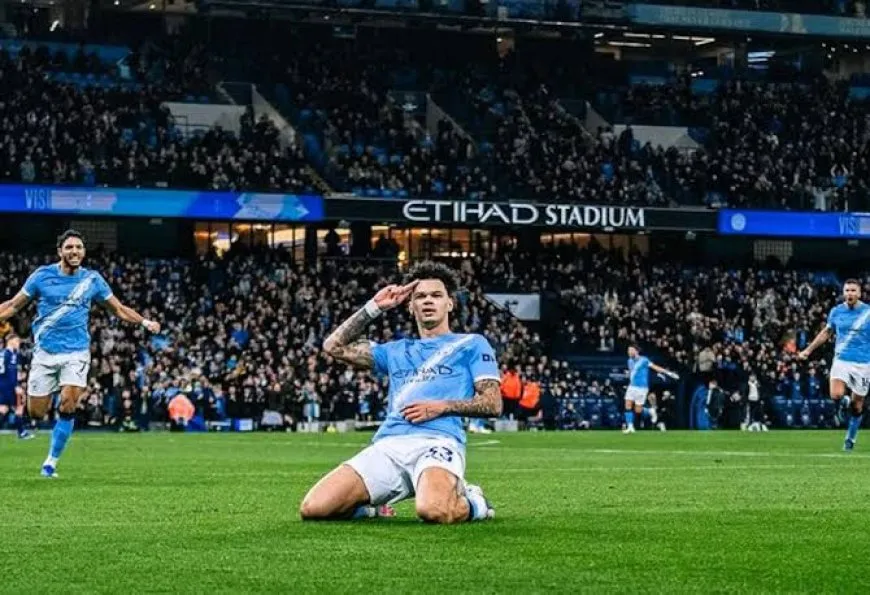 مانشستر سيتي يهزم ليدز ويقلص الفارق مع أرسنال في الدوري