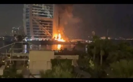 حريق فندق برج العرب بدبي بسبب سقوط شظايا طائرة مسيرة