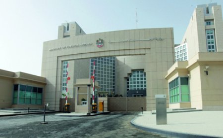 استهداف القنصلية الأمريكية في دبي بطائرة مسيرة وإخماد الحريق