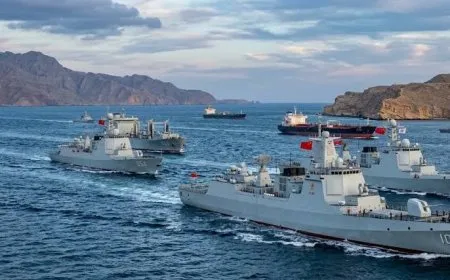 الجيش الأمريكي يعلن خلو مضيق هرمز من السفن الإيرانية ويهدد بإغراقها بالكامل