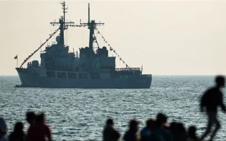 مقتل 87 بحاراً إيرانياً وانتشال جثثهم بعد إغراق فرقاطة عسكرية