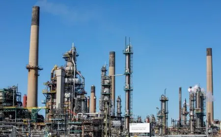 عاجل الكويت توقف مصفاة ميناء عبد الله بسبب الحرب