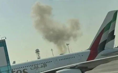 حريق بمحيط مطار دبي الدولي إثر استهداف بطائرة مسيرة