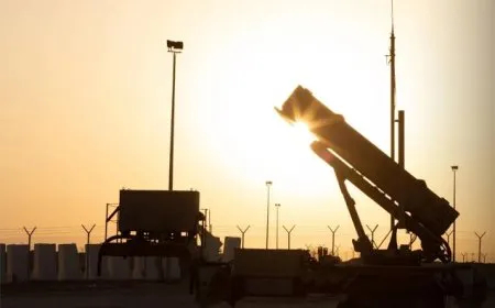 استنزاف الدفاعات الجوية بالخليج: بلومبرغ تحذر من نفاد الصواريخ