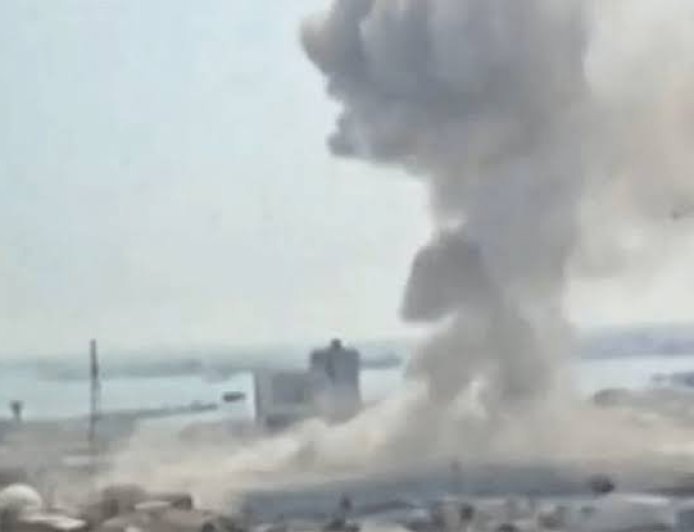 عاجل: موجة صواريخ باليستية ومسيرات إيرانية تستهدف المصالح الأمريكية بالبحرين