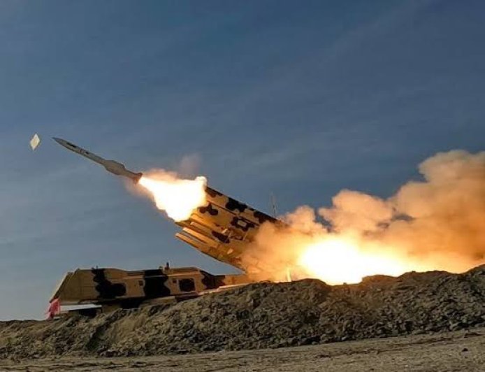 انفجارات ضخمة فوق مستوطنات جنوب الضفة الغربية