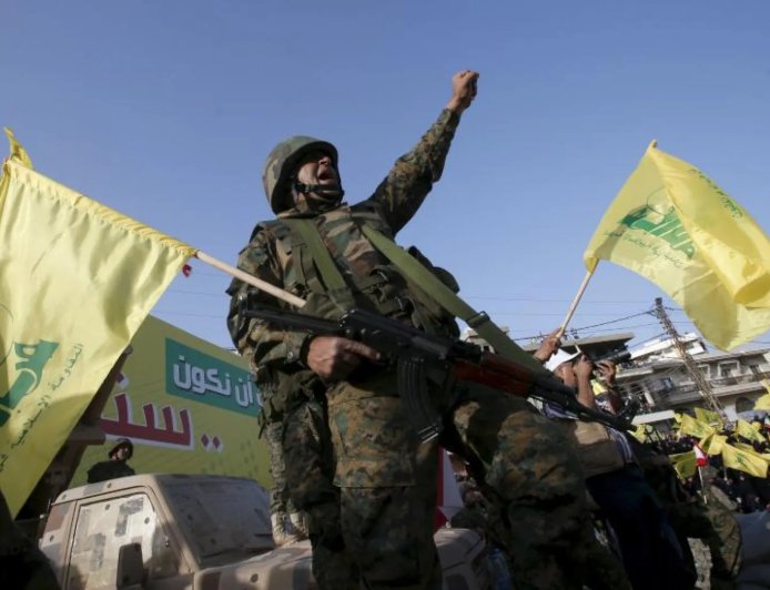 حظر أنشطة حزب الله العسكرية قرار حاسم للحكومة اللبنانية