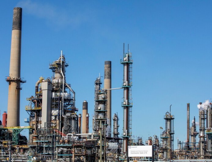 عاجل الكويت توقف مصفاة ميناء عبد الله بسبب الحرب