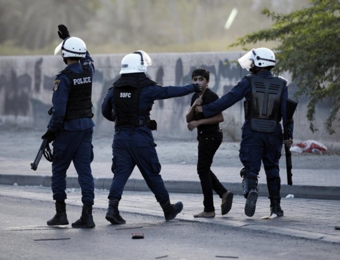 عاجل.. البحرين تحظر التجمعات في الشوارع والميادين العامة