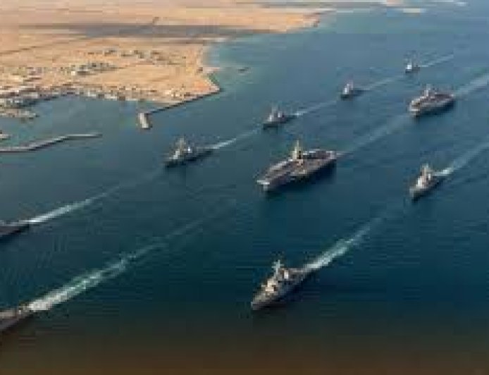 حريق قاعدة الأسطول الخامس في البحرين جراء هجوم إيراني