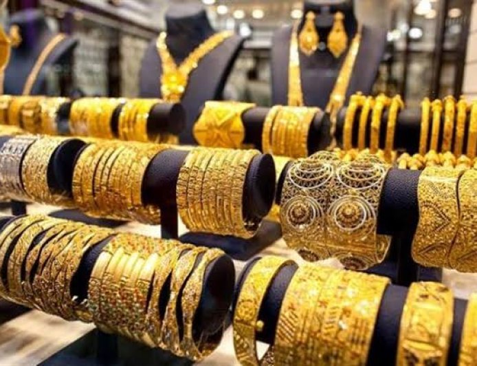 سعر الذهب في لبنان اليوم الأحد 15 مارس 2026.. عيار 21 بالدولار