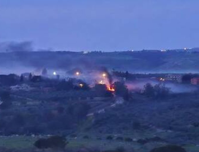 تصعيد غارات إسرائيلية على جنوب لبنان والبقاع وحزب الله يرد بالصواريخ