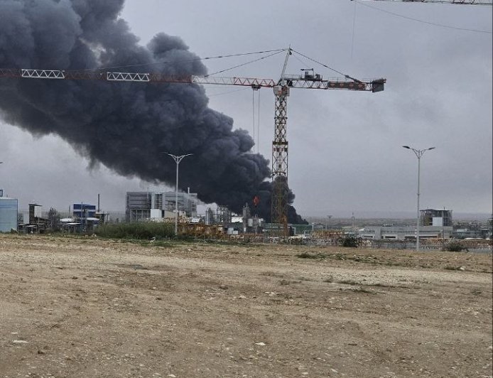 عاجل بئر السبع تسرب مواد خطيرة بعد استهداف ايران لمصنع كيماوي