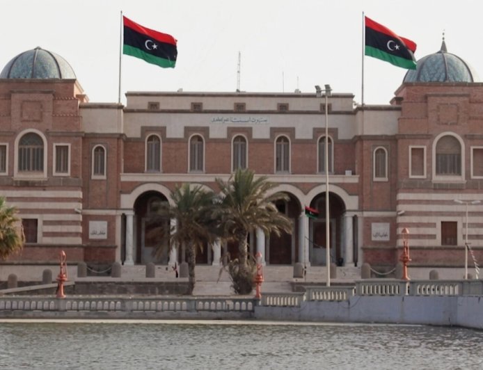 مصرف ليبيا المركزي يوجه بإطلاق خدمة التحويل بالعملة الأجنبية