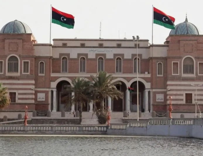 مصرف ليبيا المركزي يوجه بإطلاق خدمة التحويل بالعملة الأجنبية