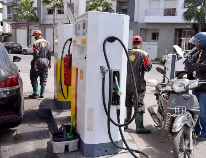 أسعار المحروقات بالمغرب اليوم.. إجراءات عاجلة لحماية القدرة الشرائية