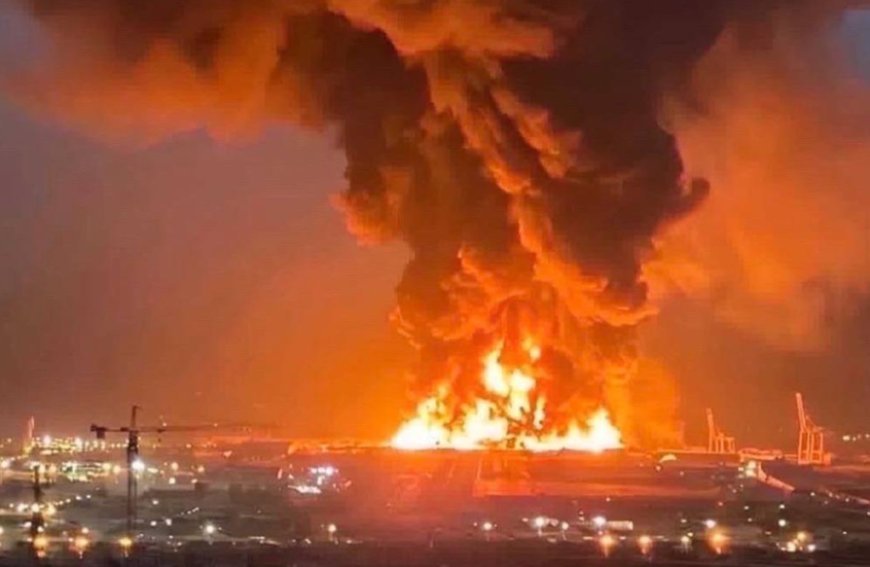 التلفزيون الإيراني يعلن تدمير القنصلية الأمريكية وقاعدة البحرين