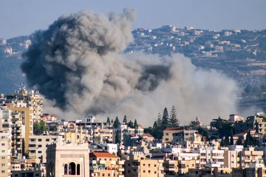 إطلاق 100 صاروخ ومسيرة من لبنان باتجاه إسرائيل اليوم