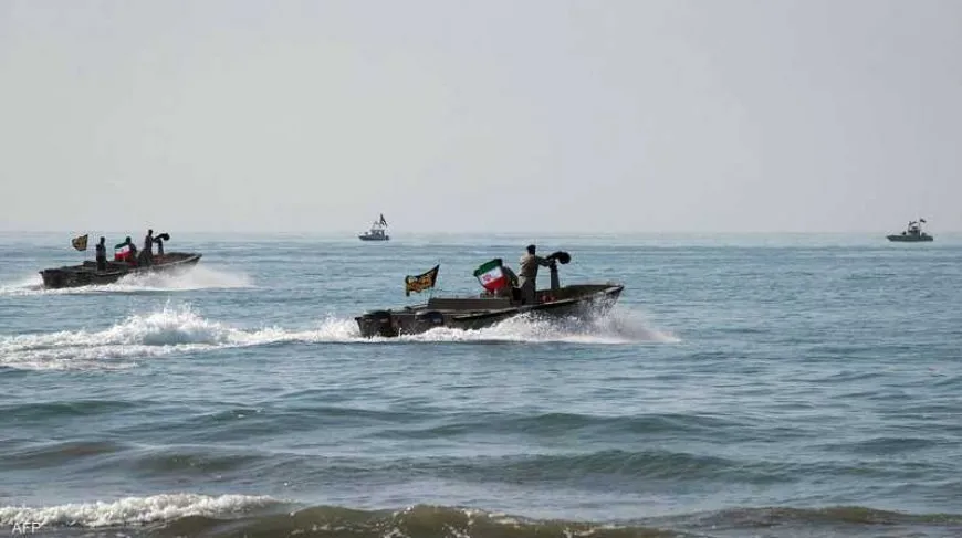 زوارق  انتحارية تستهدف ناقلتي وقود في المياه الإقليمية للعراق