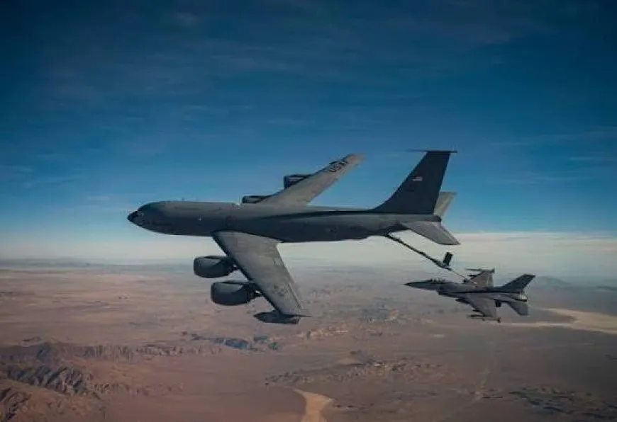 المقاومة العراقية تستهدف طائرة KC-135 أمريكية ثانية غرب العراق